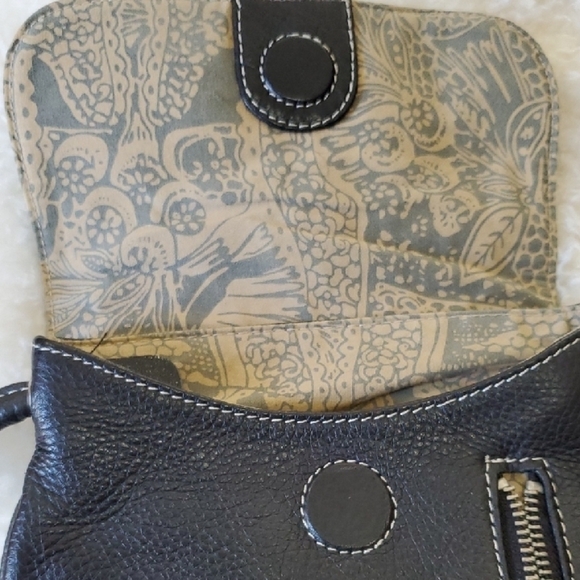 Tignanello Black Crossbody Bag with Flap Closure and Long Strap - Picture 9 of 12